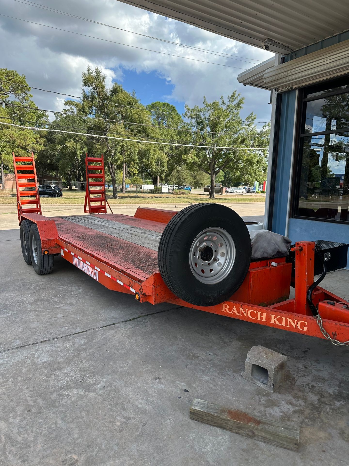 Car Hauler \ Equipment trailer